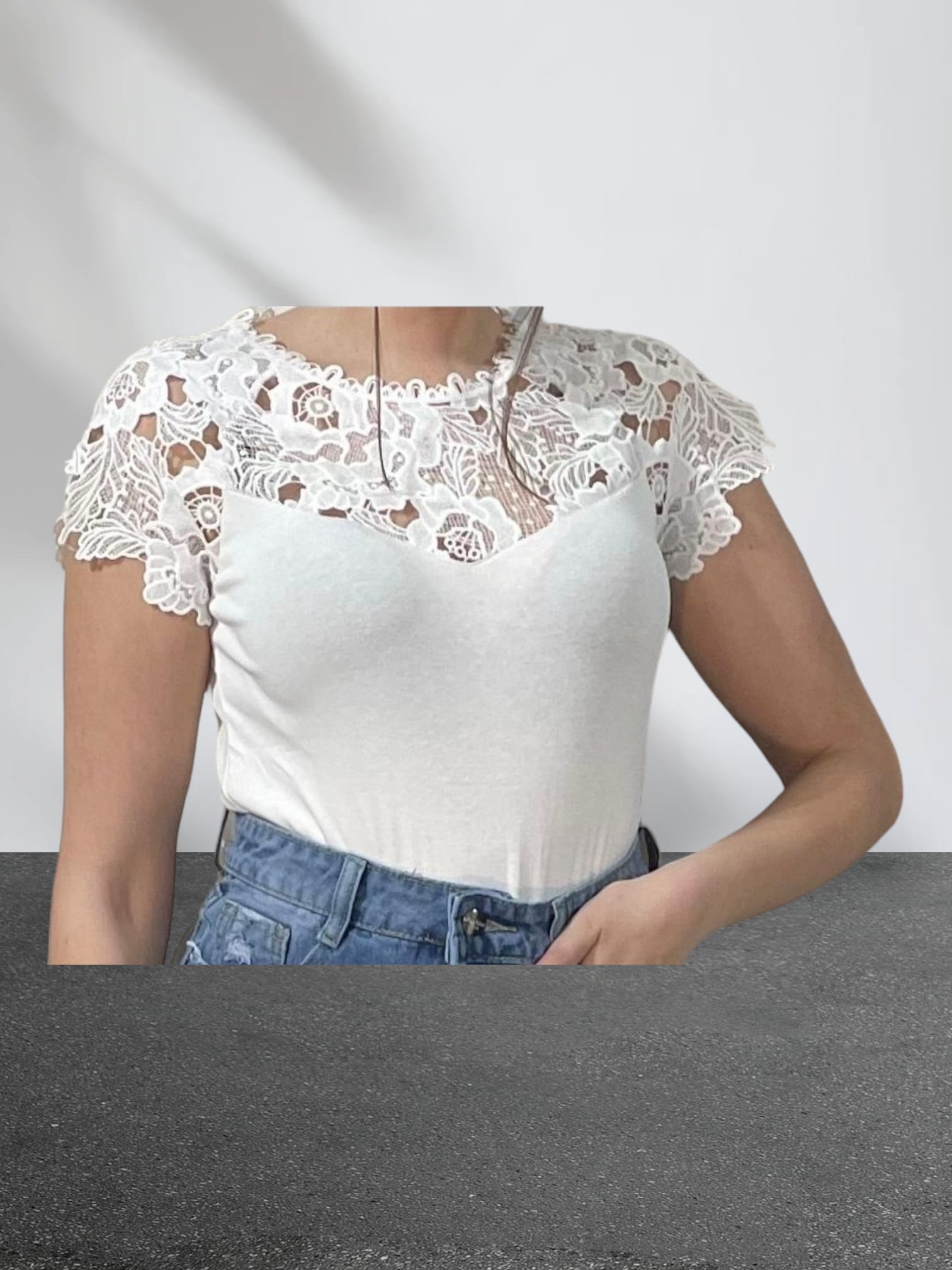 T-SHIRT SUPERIOR LACE